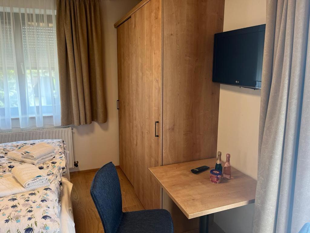 Pension Sommerauer Hallein Exterior foto