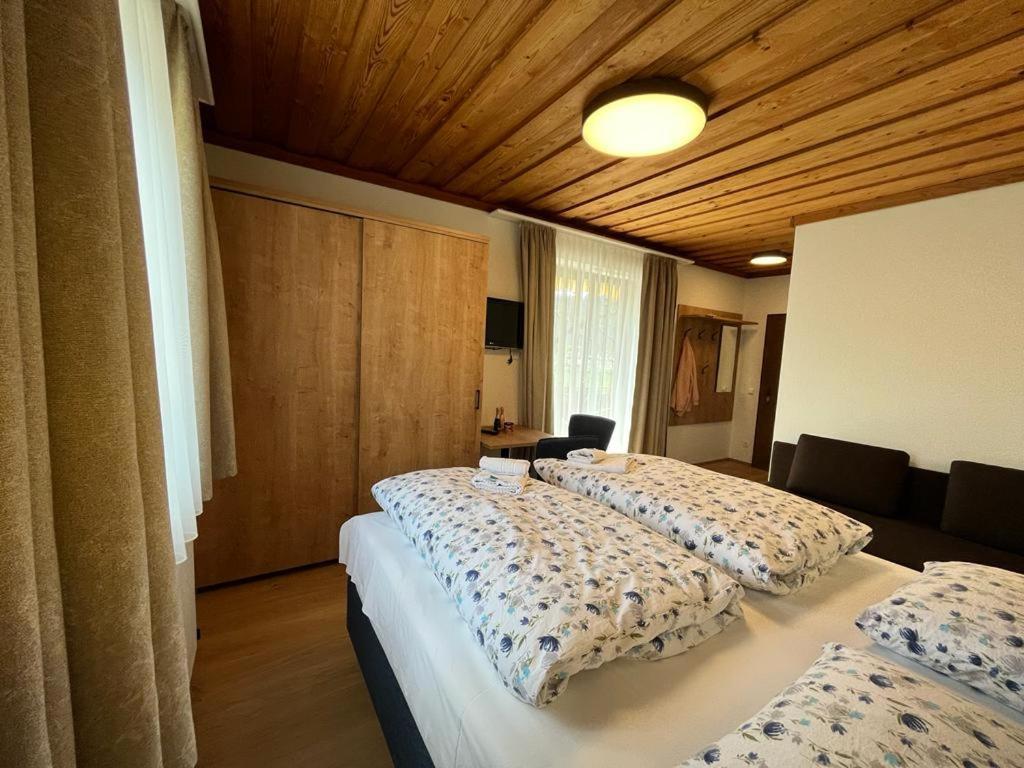 Pension Sommerauer Hallein Exterior foto